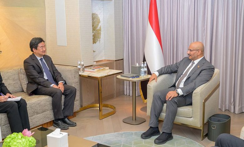 عضو مجلس القيادة طارق صالح يبحث مع السفارة الصينية مستجدات الأوضاع في اليمن