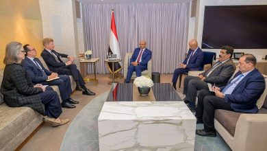 عضو مجلس القيادة طارق صالح يبحث مع المبعوث الأممي مستجدات الاوضاع في اليمن