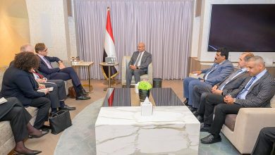 عضو مجلس القيادة طارق صالح يلتقي مفوض الخارجية الألمانية الخاص لشؤون الشرق الأوسط