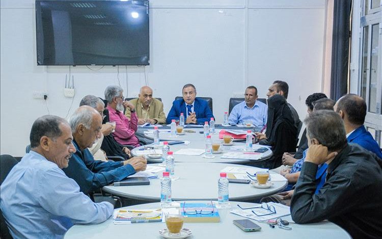 قيادة جامعة عدن تناقش خطة النهوض بالمجلات العلمية