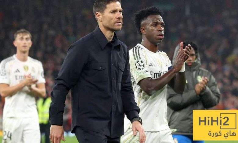 «ما زلت عالقًا».. رسالة صادمة من فينيسيوس بعد رحيل ألونسو بـ48 ساعة!