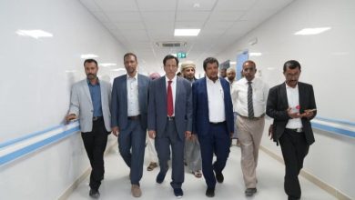 محافظ المهرة يفتتح مستشفى الغيضة المركزي بعد إعادة تأهيله بدعم دولي ومحلي