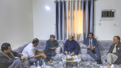 محافظ حضرموت يشيد بدور قوة حماية الشركات النفطية في تأمين المنشآت والحقول النفطية