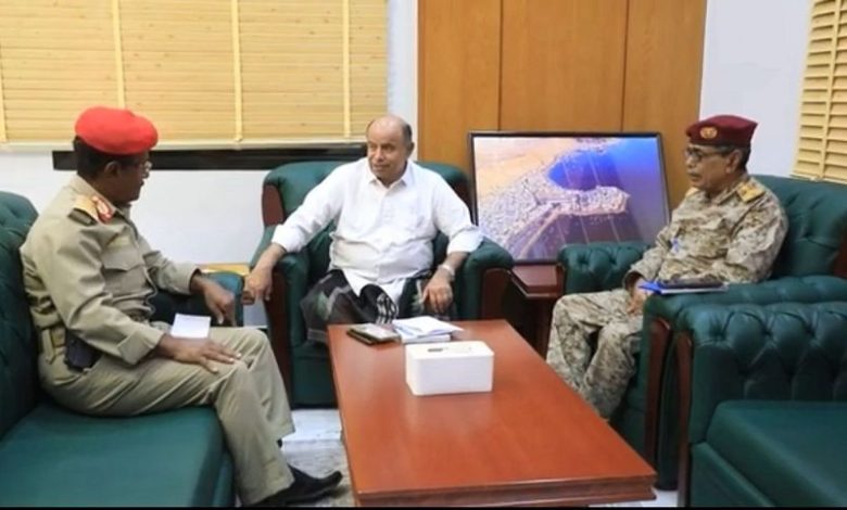 محافظ حضرموت يناقش اوضاع المنطقة العسكرية الثانية ومستوى الجاهزية