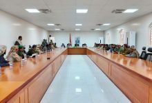 محافظ شبوة يناقش مع لجنة من التحالف سبل التنسيق المشترك لتعزيز الأمن والإستقرار