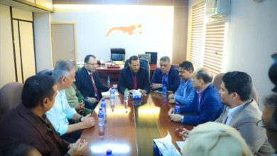 محافظ عدن يناقش مع وكلاء المحافظة آليات ترتيب المهام وتعزيز الأداء المؤسسي