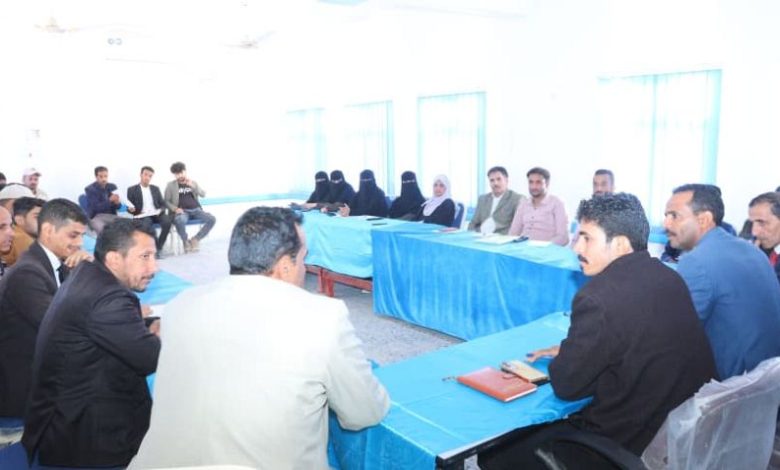 مناقشة الاستعدادات لإجراء الاختبارات الفصلية لطلاب المعهد التقني والصناعي بمأرب