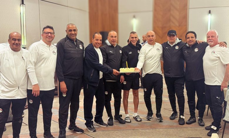 منتخب مصر بحتفل بعيد ميلاد الشربيني وسعفان و فيصل وعيد – كل الكورة