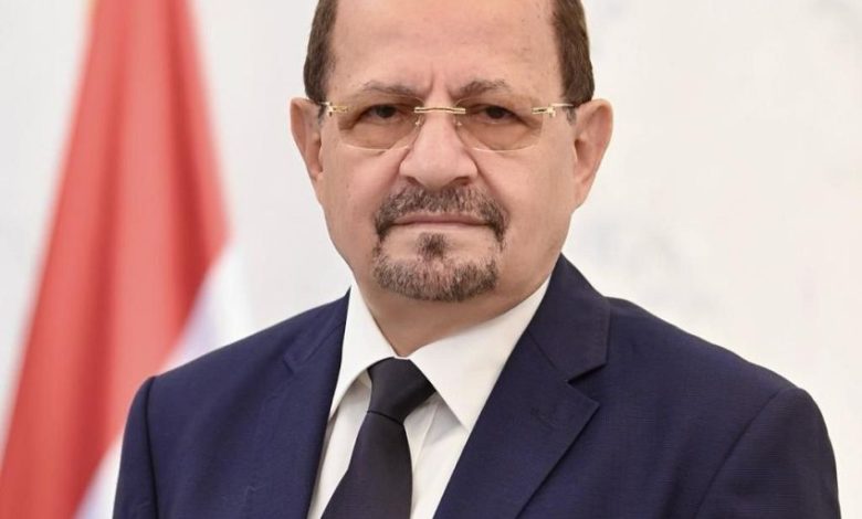 وزير الخارجية يبحث مع وزير الدولة البريطاني مستجدات الأوضاع والتطورات في محافظتي حضرموت والمهرة