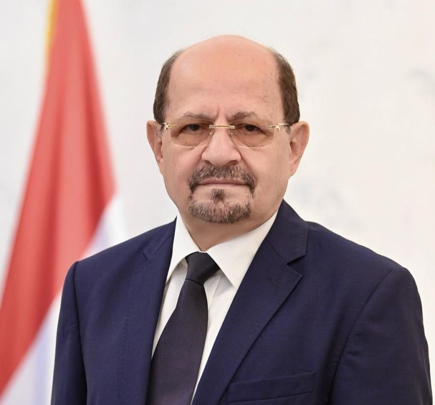 وزير الخارجية يبحث مع وزير الدولة البريطاني مستجدات الأوضاع والتطورات في محافظتي حضرموت والمهرة