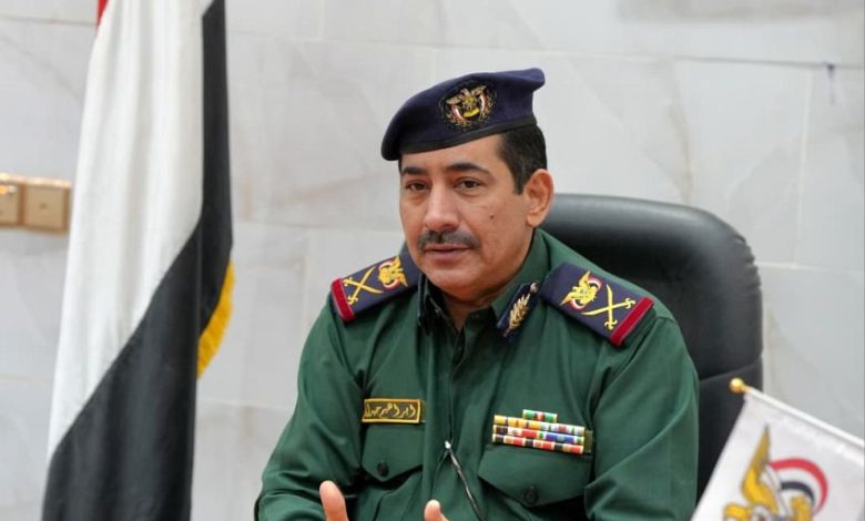 وزير الداخلية يوجه بانتشار قوات الأمن في وادي وساحل حضرموت ويؤكد أهمية الوعي المجتمعي