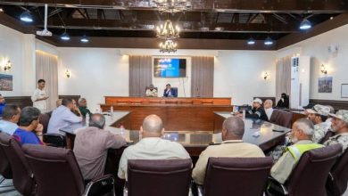 وكيل أول محافظة عدن يناقش الأوضاع الخدمية بمديرية صيره