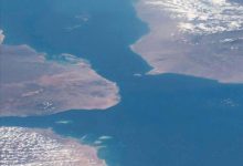 أسوشيتد برس: مصادر حـ.ـوثية تتحدث عن مخزون صواريخ ومسيرات وقدرة على إغلاق باب المندب