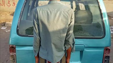 إحباط تهريب باص مسروق في منفذ الرباط بعدن وتوقيف مشتبه به