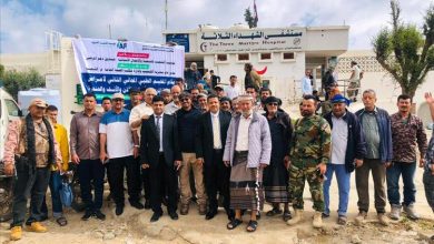 إقبال جماهيري واسع في تدشين أعمال مخيم "الشعيب" الطبي المجاني بمدينة العوابل