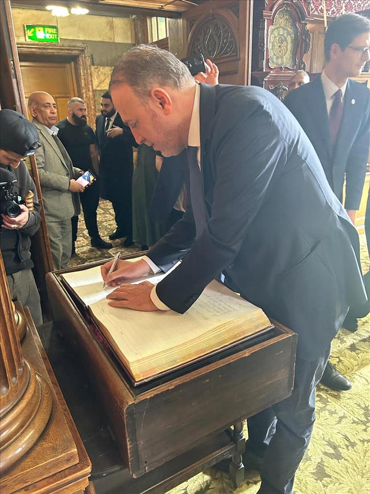 ابتسام اليافعي ترحّب بسفير فلسطين في شفيلد وتؤكد ضرورة مواصلة دعم السلام