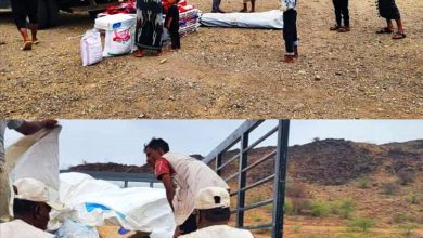 الخلية الإنسانية تباشر تقديم المساعدات الإغاثية لمنكوبي السيول في المخا وموزع.