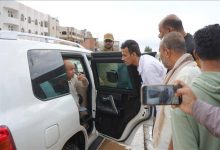 الخنبشي يتفقد أوضاع المواطنين بالمكلا عقب أمطار الخير ويؤكد سرعة معالجة الأضرار