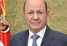 الرئيس العليمي يؤكد التزام الدولة برعاية ضحايا التعذيب والانتهاكات الحوثية