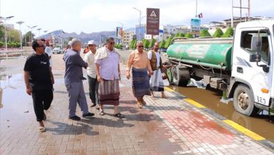 الشاذلي يتفقد أعمال معالجة تبعات المنخفض الجوي في خورمكسر والمعلا بعدن