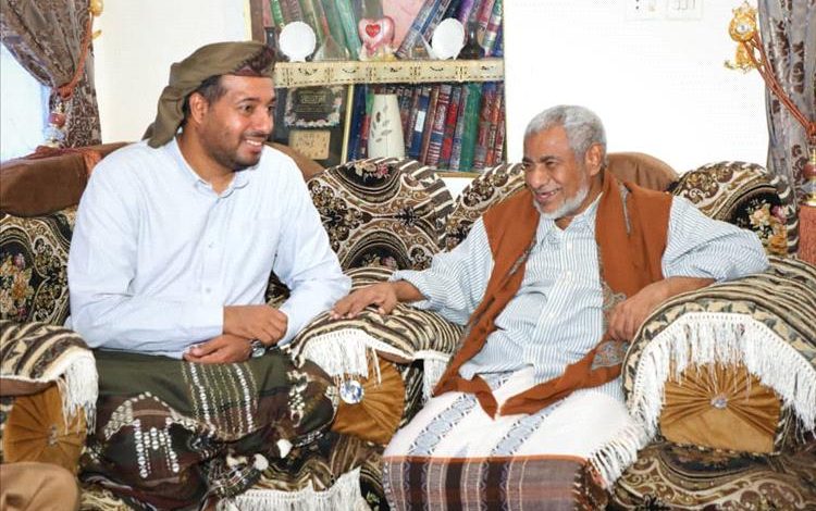 الشيخ العكبري يطمئن على صحة عضو رئاسة الهيئة العليا لمؤتمر حضرموت الجامع العميد بامعلم