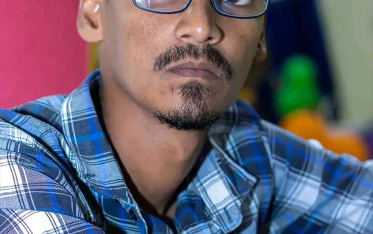 الصحفي خالد عباد يدعو لمنح محافظ أبين الوقت الكافي بعيداً عن الضغوط