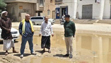 بتوجيهات وكيل محافظة حضرموت:فريق من الأشغال العامة يتفقد خط شحوح ويرفع دراسة باحتياجات المنطقة