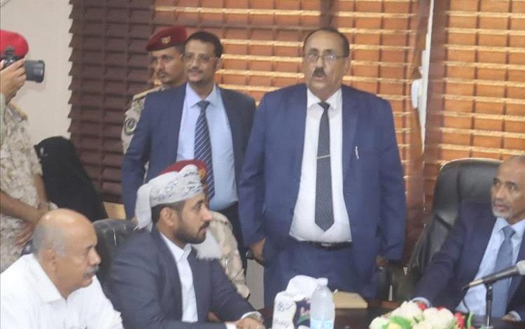 بحضور الشيخ عبدالرحمن الصبيحي .. دورة استلام وتسليم لقيادة محافظة لحج في أجواء يسودها الإخاء