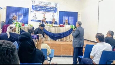 بحضور رئيس جامعة عدن.. كلية الآداب تمنح الدكتوراه للباحث سعيد بلعيدي