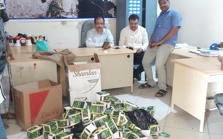 بعد مصادرتهم اليوم "200" باكت من شمة الحوت..
مدير عام المنصورة يشيد بجهود قسم صحة البيئة
 في ضبط العديد من المخالفات