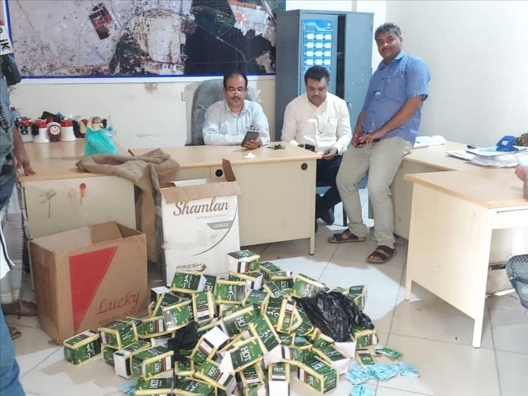 بعد مصادرتهم اليوم "200" باكت من شمة الحوت..
مدير عام المنصورة يشيد بجهود قسم صحة البيئة
في ضبط العديد من المخالفات