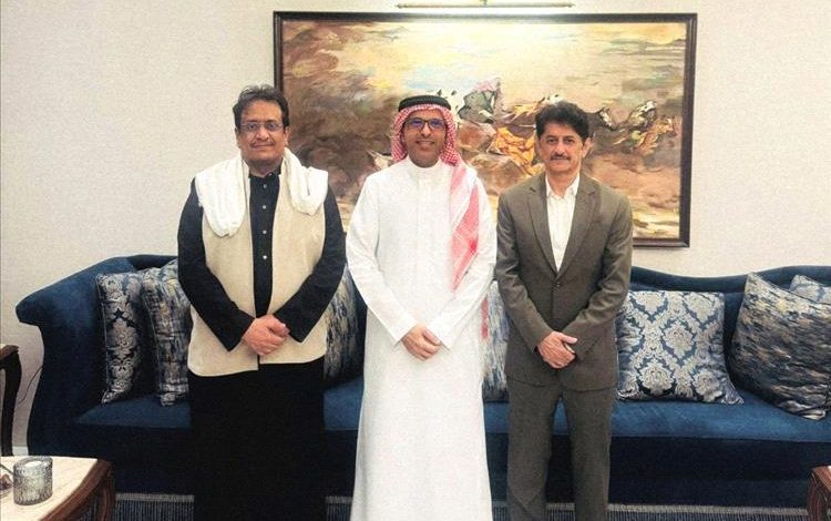 بن فريد وفهد الخليفي يبحثان مع سفير مجلس التعاون الخليجي في الرياض تطورات القضية الجنوبية