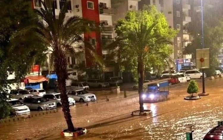 تحذير مهم للمواطنين في عدن مع استمرار الأمطار.