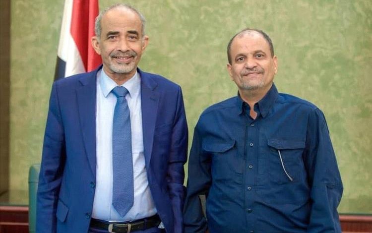 تحرك أمني لافت في معاشيق.. ماذا دار بين الصبيحي وشلال شايع؟