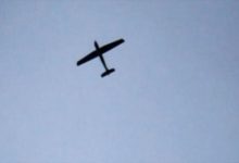 تحليق مكثف للطائرات الاستطلاعية في الحديدة بعد الهجوم الصاروخي الحوثي على إسرائيل