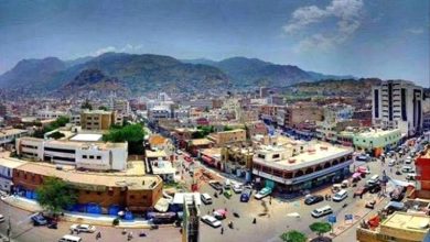 تعز.. سيول مدمّرة في المخا تودي بحياة 4 أطفال وسط استمرار البحث عن مفقودين