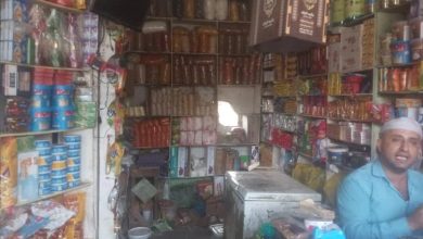 تعز. محلات تتعرض لسرقة من قبل مجهولون  في سوق مفرق جبل حبشي.