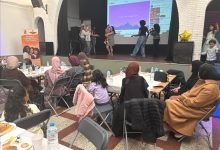 جلسة عيد بطابع يمني تجمع نساءً من ثقافات مختلفة في بلجيكا