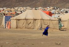 حريق يلتهم مخيمات للنازحين في الجفينة بمأرب ومناشدات عاجلة لإنقاذ الأسر المتضررة