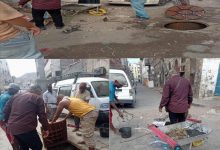 حملة استباقية لمواجهة المنخفض الجوي.. تنظيف شامل لمناهل وممرات تصريف الأمطار في التواهي