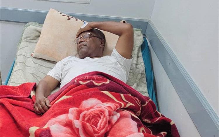 رئيس فرع اتحاد الإعلام الرياضي بوادي حضرموت يطمئن على صحة الإعلامي والمعلق الرياضي صالح باصالح