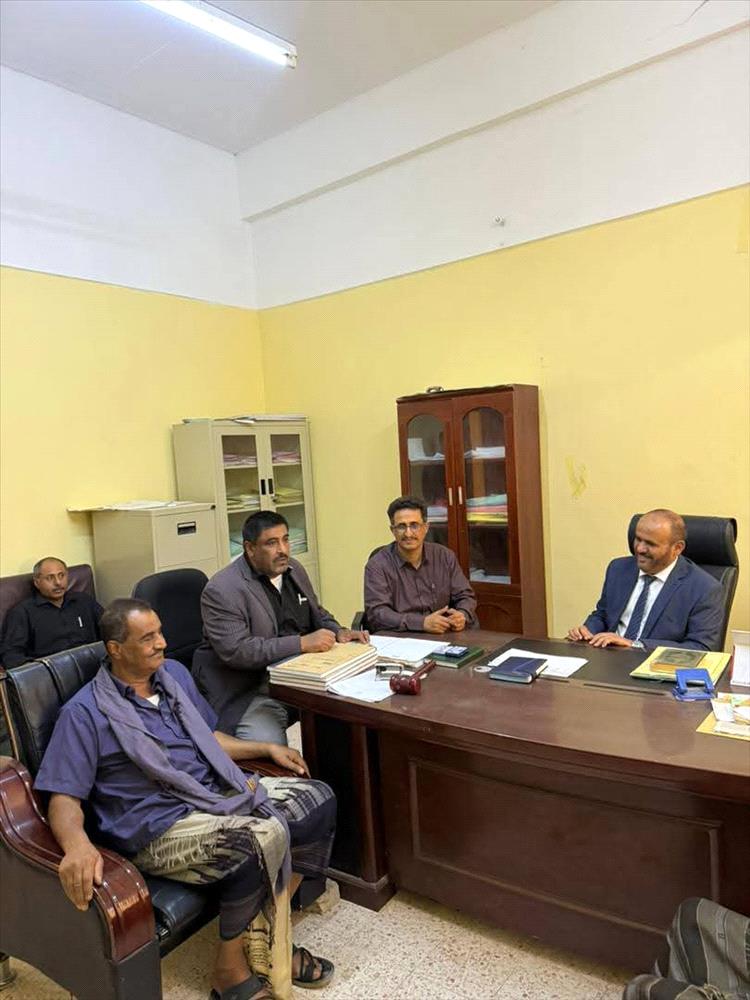 رئيس محكمة استئناف شبوة يتفقد سير العمل القضائي في عدد من محاكم المحافظة