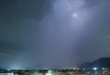 شبوة: سيول متوسطة تجتاح أودية بيحان وعسيلان وسط تحذيرات من استمرار المنخفض الجوي