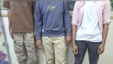 شرطة الدرين بعدن تضبط ثلاثة متهمين بسرقة مجوهرات وتعيد المضبوطات لمالكها