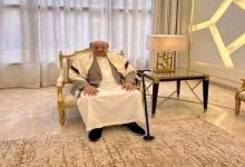 صحافي: غياب العليمي وظهور هادي في الرياض رسائل سياسية ثقيلة تعكس إعادة ترتيب المشهد اليمني