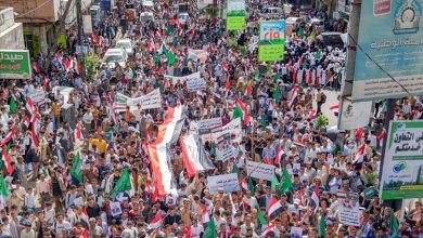 عبدالله العليمي: حشود تعز ومأرب رسالة وفاء للسعودية وموقف شعبي يمني صريح ضد المشروع الإيراني