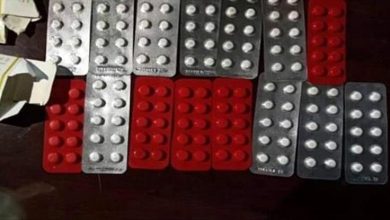 عدن: القبض على مروّجي مخدرات بحوزتهم أسلحة وقنبلة هجومية في عمليتين متفرقتين