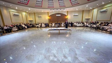 في لقاء بالرياض… محافظ عدن يدعو لتوحيد الصف ويؤكد استمرار التحسن وجهود متواصلة للنهوض بالمدينة