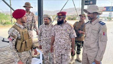 قائد اللواء السابع درع الوطن يقوم بزيارات عسكرية تفقدية لعدد من النقاط العسكرية بوادي حضرموت