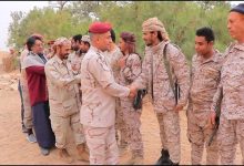 قيادة مجلس الإسناد بأمانة العاصمة تعايد الأبطال في جبهات مأرب